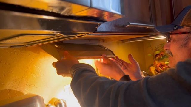 Вызвала Мужа на Час, а он приехал с Женой на Час ‼️Решила поменять Унитаз на Большой и Высокий смотреть онлайн