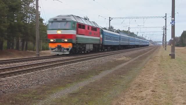 ТЭП70-0225 (БЧ, ТЧ-15 Орша) с поездом №605 Полоцк - Брест (БЧ)