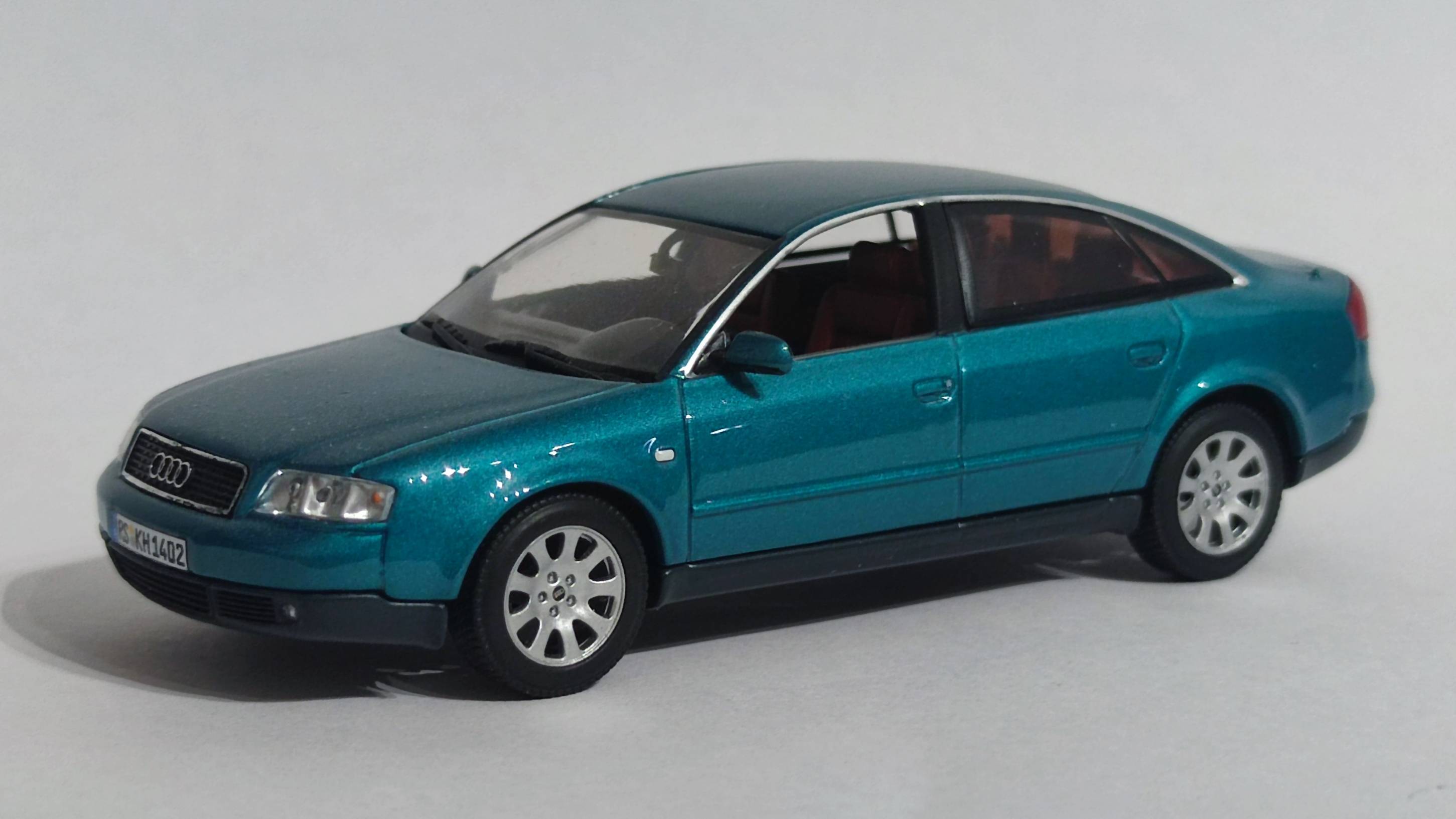 143 Audi. 18 Audi A6 C5.