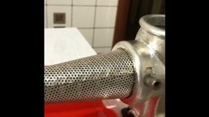 Шнековая ручная соковыжималка