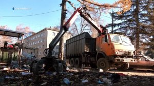 В ход пошел ломовоз: как в Самаре разгребают мусорные завалы