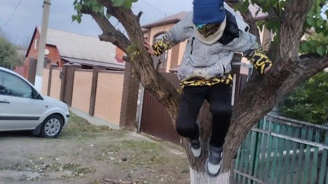 5 слитый кадр подмышечника 2(фильм выйдет на канале моего друга)