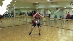 04-01-10 Приседание с касанием колена локтем