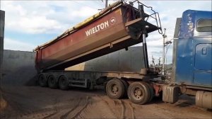 Фредлайнер Каламбия 2004, Тонар Велтон 2012.