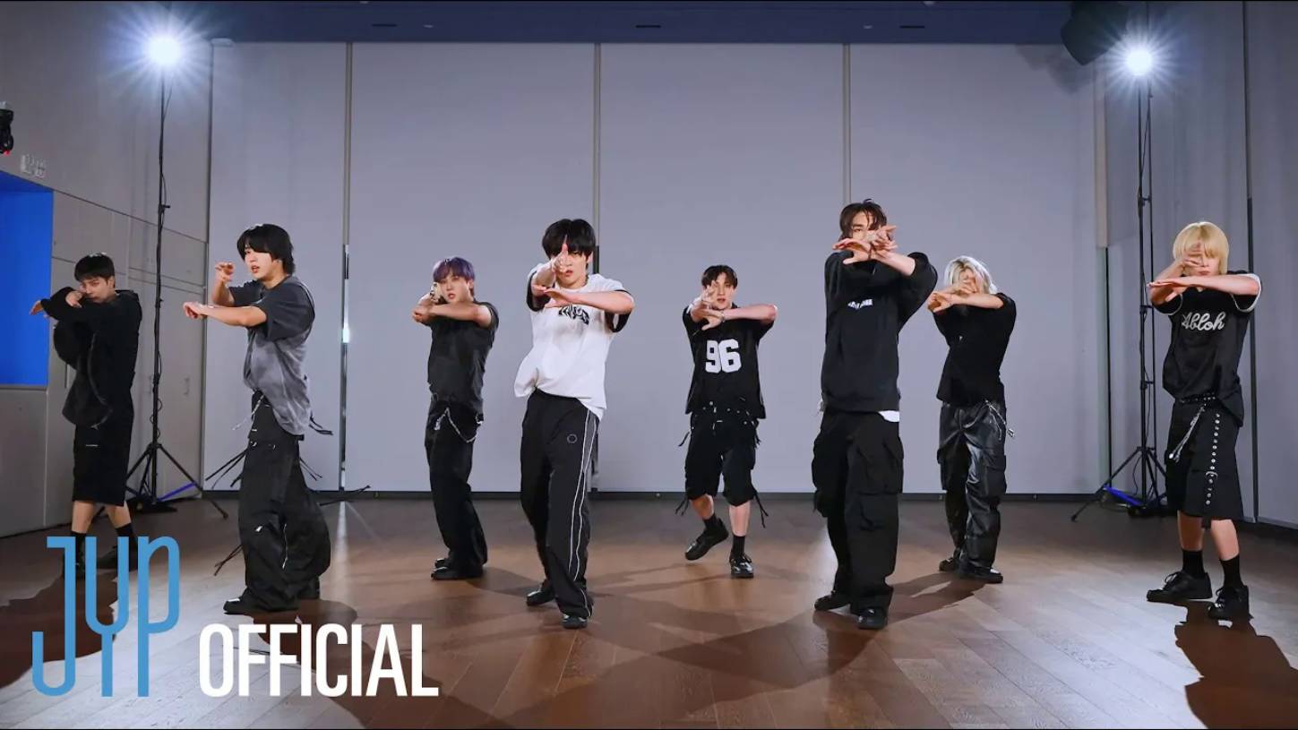 Stray Kids ＂Chk Chk Boom＂ Dance Practice Video