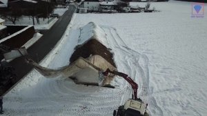 Открытие зимой из под снега бурта сахарной свеклы, накрытого укрывным материалом флисом  ТС