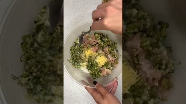 Оладьи из курицы и брокколи