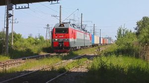 2ЭС4К-011 (РЖД/Окт, ТЧ-21 Волховстрой) с контейнерным поездом заходит на ст. Купчинская