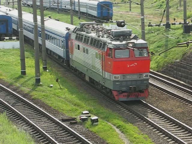 ЧС4Т-433 (РЖД/Мск, ТЧ-41 Вязьма) с поездом №4 Брест - Мск (БЧ)