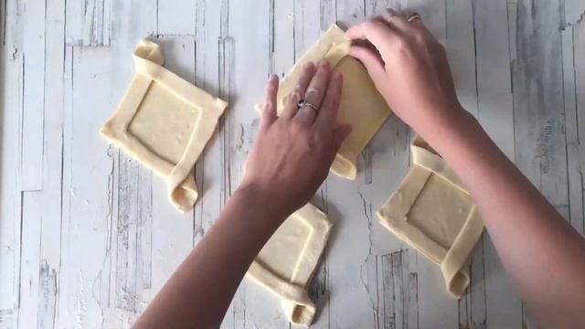 КАК ПРИГОТОВИТЬ СЛОЙКИ С КЛУБНИКОЙ ИЗ СЛОЕНОГО ТЕСТА? Простая и быстрая сладкая выпечка