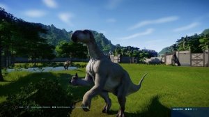 Jurassic World Evolution: Iguanadon vs Ceratosaurus (Base Genome)