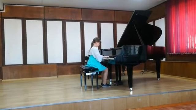 Лавренова Карина, К.Черни ор. 299 этюд 1,до мажор смотреть онлайн