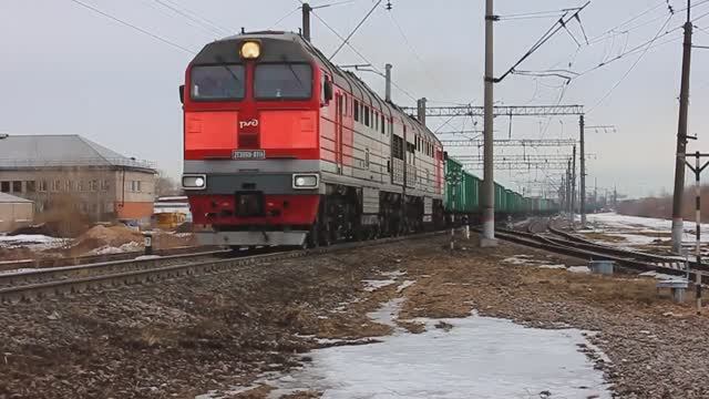 2ТЭ116У-0118 (РЖД/Окт, ТЧ-14) с грузовым поездом покидает ст. Среднерогатская