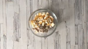 ВСЕГДА ГОТОВЛЮ НА ПРАЗДНИК  САЛАТ грудка куриная, сыр, помидоры  ГОСТИ ХВАЛЯТ