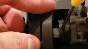 Broken iRobot Braava Jet m6 Part 2, iRobot Customer Service, and Replacing the wheels Easy!!!!!!!!!