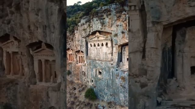 Древние #здания внутри скал.  Порой исторические сооружения вызывают вопрос:А как это все строилось