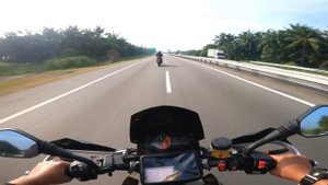 KTM Duke 690R Touring mode Akrapovic sound | Ride Cameron balik hari