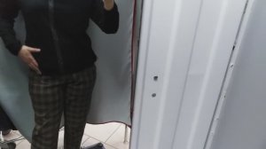 СЕКОНД ХЕНД. ПРОДОЛЖЕНИЕ. МОИ БРЮЧКИ ДОЖДАЛИСЬ МЕНЯ НА СКИДКАХ 70%. ПОНРАВИЛАСЬ КУРТКА, НО ..