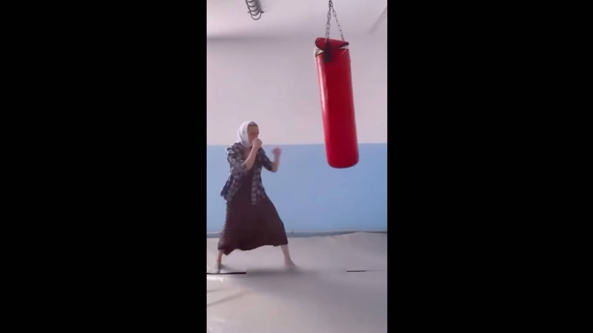 Попробуй не засмеяться №87 - Лучшие Приколы 2024. #шоу #shorts #ютубшортс #смех #приколы #мемы смотреть онлайн