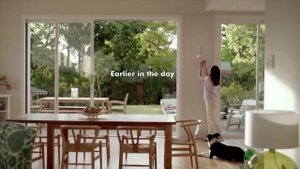 Mortein NaturGard Auto Protect Indoor Odourless - Open Door (TV Commercial feat. Louie the Fly)