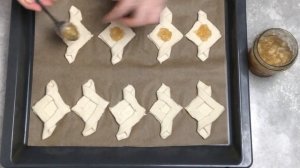 КАК ПРИГОТОВИТЬ СЛОЙКИ С ВАРЕНЬЕМ ИЗ СЛОЕНОГО ТЕСТА? Сладкие, быстрые, на скорую руку