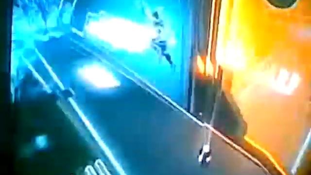 Обзор на игру Tron the official shit.Трон официальное говно.11DeadFace смотреть онлайн