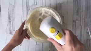 КАК ПРИГОТОВИТЬ ПРОСТОЙ ПИРОГ С АБРИКОСАМИ В ДУХОВКЕ? Воздушный, вкусный, на скорую руку