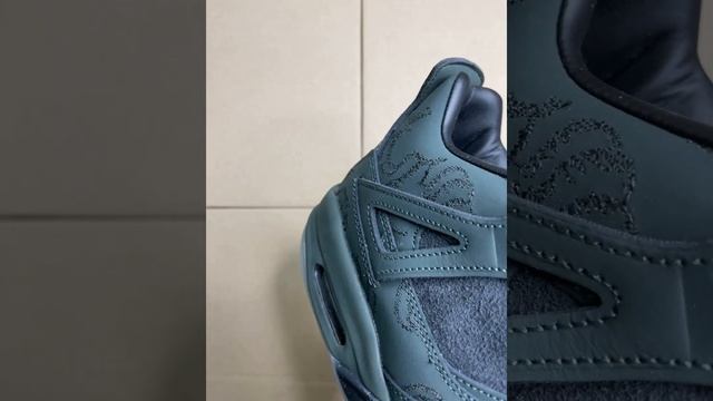 Кроссовки Nike Air Jordan 4 Retro Kaws | ссылка на магазин в комментариях