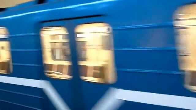 Прибытие поезда на ст. м. Рыбацкое