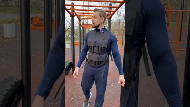 Подтянись с Толяном! Пора выходить на турники и брусья!