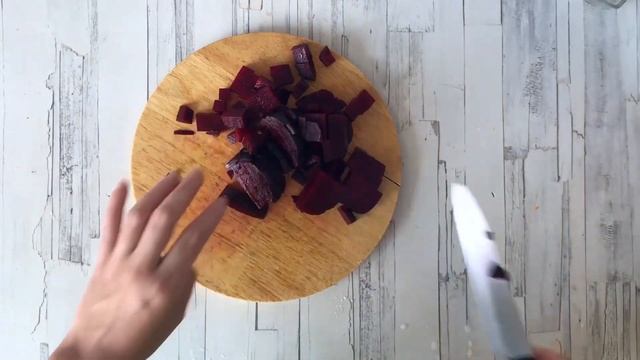 КАК ПРИГОТОВИТЬ ВИНЕГРЕТ С ФАСОЛЬЮ И КВАШЕНОЙ КАПУСТОЙ? Овощной постный салат для ужина