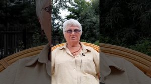 Почему мы любим сплетничать.
