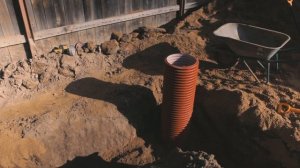 Как сделать дренаж вокруг дома? Кольцевой дренаж без щебня. Зачем нужна ливневая канализация?