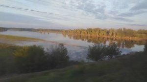 ДО САРАТОВА - НА ПОЕЗДЕ №147Е НИЖНЕВАРТОВСК - АСТРАХАНЬ.РАННЕЕ УТРО ИЗ ОКНА. МАЙ 2024.