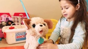 Alisa DOCTOR . Алиса лечит baby, real friend dog, penguin.