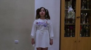 А. Барто "В театре" исп. Алиса Щукина 7 лет