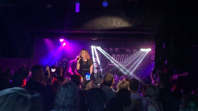 mescheryakova - Кроме меня (Live, Владивосток, 25.06.2019) смотреть онлайн