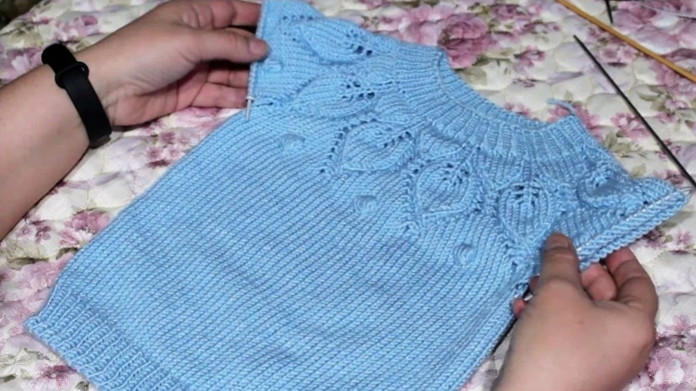 Кофточка для девочки.Часть-2. смотреть онлайн