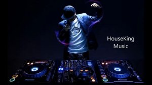 Ariana Grande - Last Christmas (Official Music)