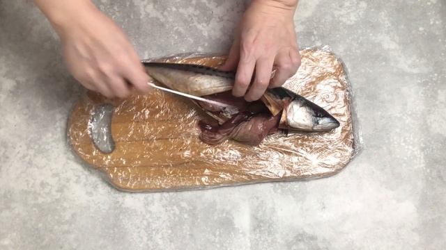 КАК ПРИГОТОВИТЬ СКУМБРИЮ В ЛУКОВОЙ ШЕЛУХЕ И ЧАЙНОЙ ЗАВАРКЕ? Фальшивая копченая соленая скумбрия