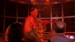 Tenacious D - Beelzeboss (Devil's part loop)