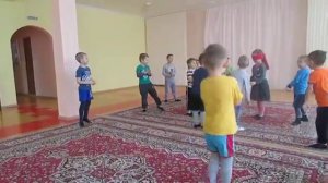 Музыкальная игра "Жмурки"