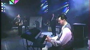 Hiperbolė gyvai (Sporto rūmai 1997)