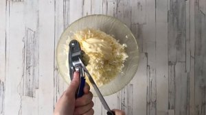 Еврейская закуска из сыра с чесноком и яиц  Простая сырная чесночная намазка на хлеб