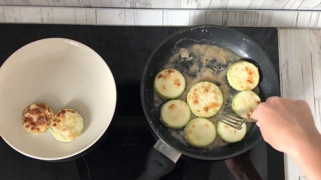 САМЫЕ ВКУСНЫЕ!   Кабачки с майонезом на сковороде  ПАЛЬЧИКИ ОБЛИЖЕШЬ!