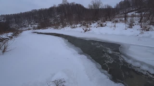 Поход по реке Ик, начало зимы смотреть онлайн