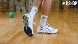 Mizuno Wave Lightning Z7