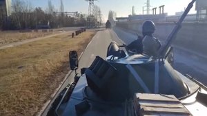 Исп. Салават Хайдаров, слова Надежда Антонова, монтаж видео Светлана Бондаренко. "Своих не бросаем!"