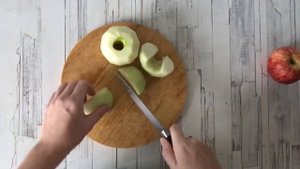 Заливной пирог с яблоками в духовке  Вкуснее шарлотки  Яблочный пирог на кефире