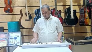 Arth Musical | Yamaha SHS-300 White Sonogenic REVIEW | Instrument Store
